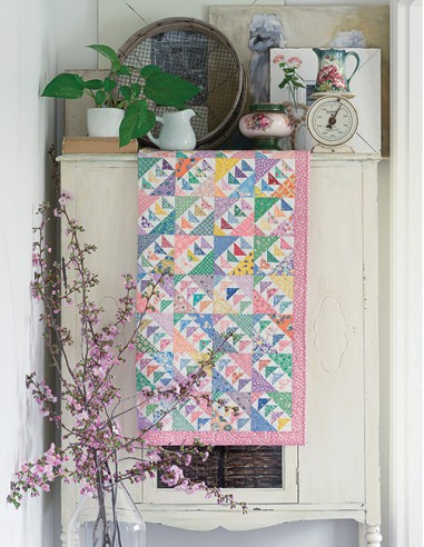 A New Twist - Turn 6 Easy Blocks into 12 Colorful Quilts by Nancy Mahoney Martingale - 10
