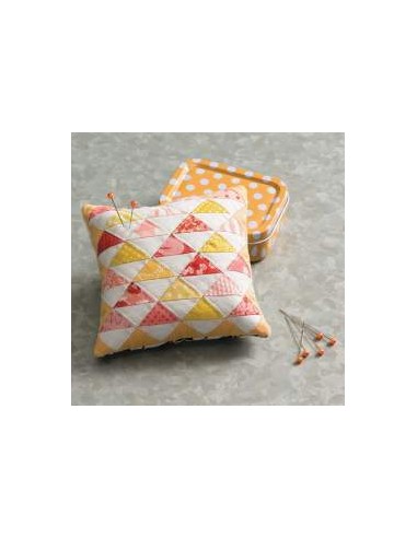 Pin Pals - 40 Patchwork Pinnies, Poppets, and Pincushions with Pizzazz by Carrie Nelson Martingale - 6