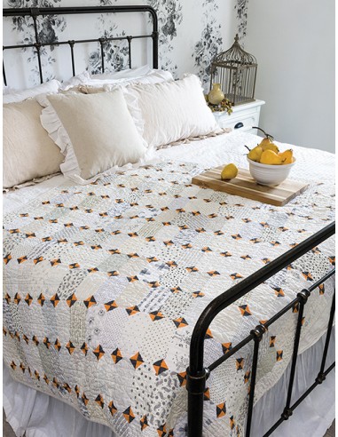Sweater Weather - Eight Cozy Chill-in-the-Air Quilts by Susan Ache Martingale - 2