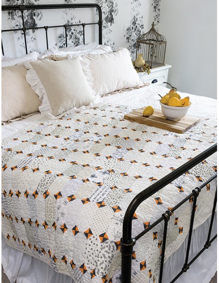 Sweater Weather - Eight Cozy Chill-in-the-Air Quilts by Susan Ache Martingale - 2