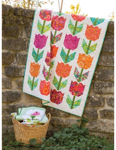 Pieced Flower Quilts, 9 colorful designs to brighten your home Annie's - 2