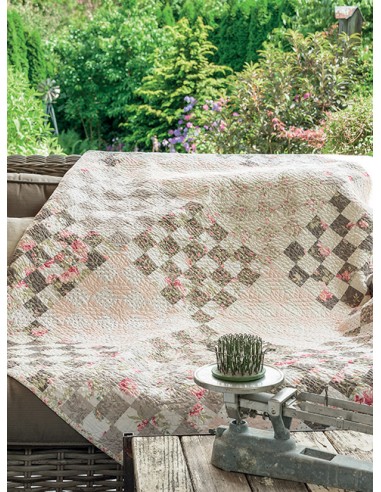 Acorn Cottage - Quilts with Simple & Sophisticated Style by Brenda Riddle Martingale - 6