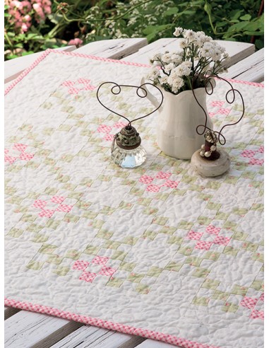 Acorn Cottage - Quilts with Simple & Sophisticated Style by Brenda Riddle Martingale - 16
