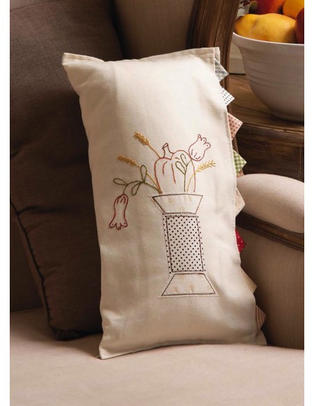 Stitched So Sweet - Whimsical Embroidery, Patchwork, and Applique di Tracy Souza Martingale - 9