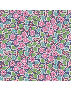Tilda Pie in the Sky TopsyTurvy Blue- Tessuto Fondo Blu con folto motivo Floreale Rosa con bacche rosse e foglioline verde acqua